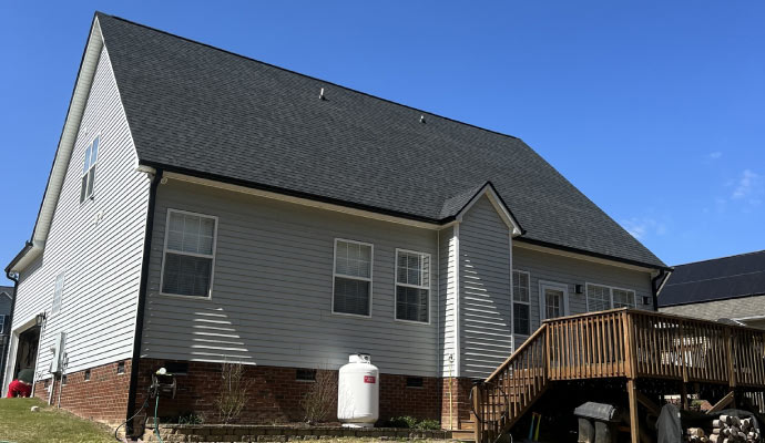 clean well maintained home roof